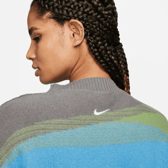 Nike Yoga Therma-FIT ADV Long Sleeve Tunic - Picture 10 of 16